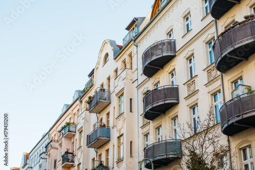 Fototapeta Naklejka Na Ścianę i Meble -  residential house at berlin with curved balcony