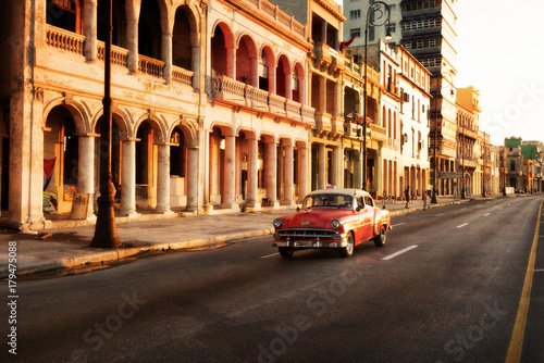 Havana Vintage Car on the Road in Havana © Lukas