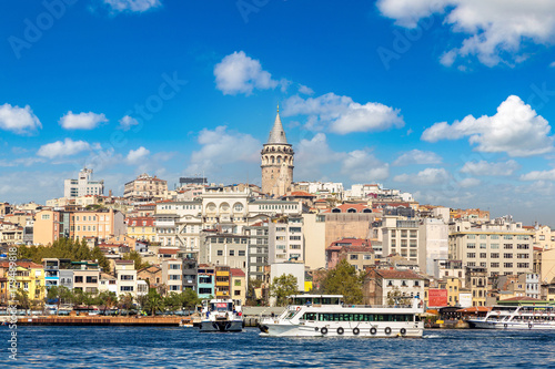 Galata Tower in Istanbul, Turkey © Sergii Figurnyi