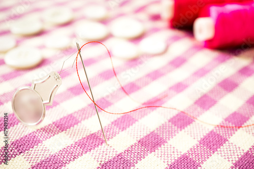 Εκτύπωση καμβά Close up sewing needle and threader