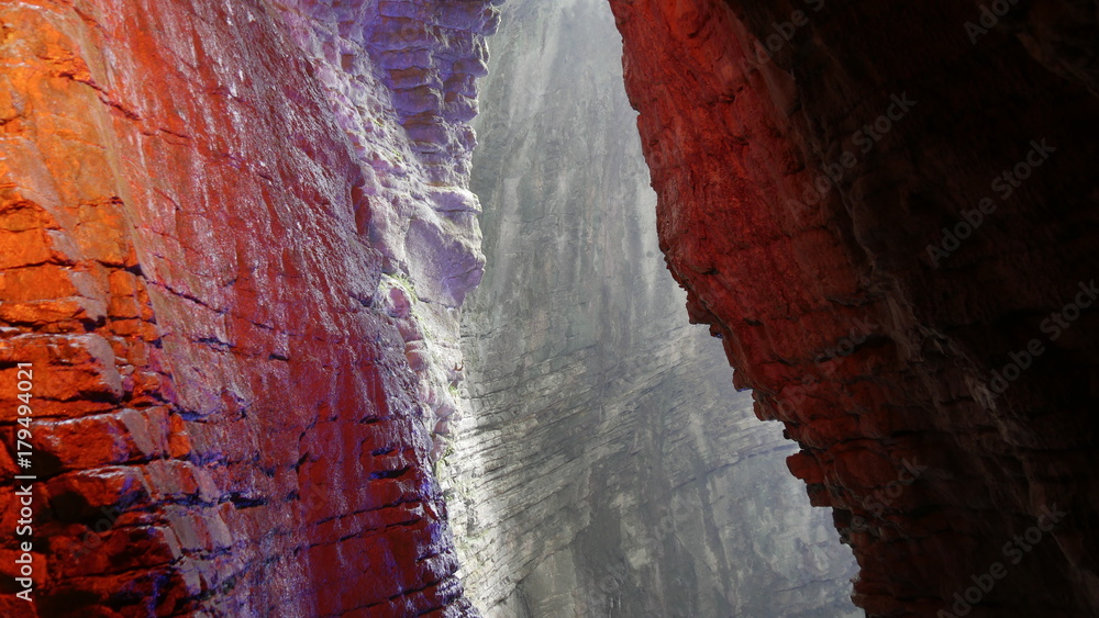 Fototapeta premium Parco grotta cascata di Varone