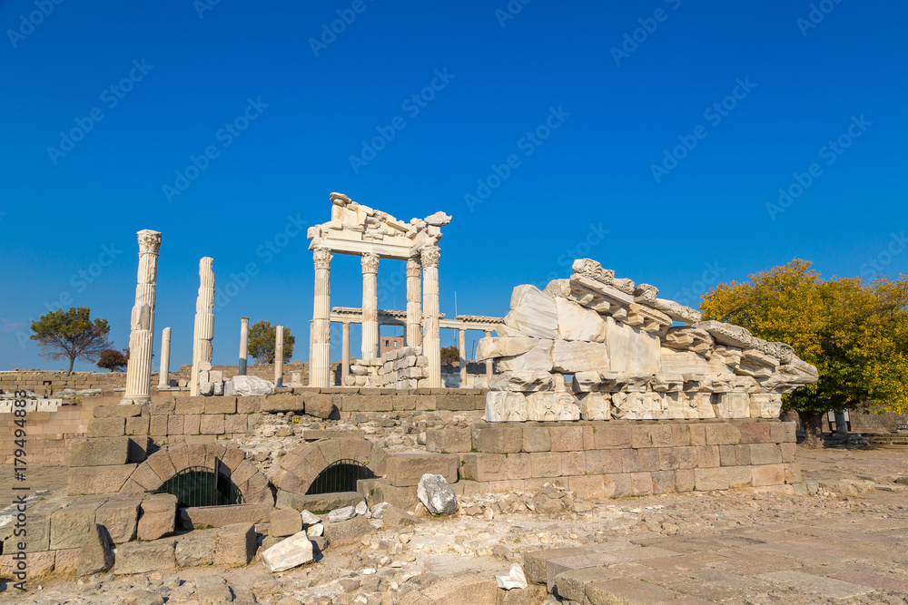 Fototapeta premium Temple of Trajan in Pergamon, Turkey