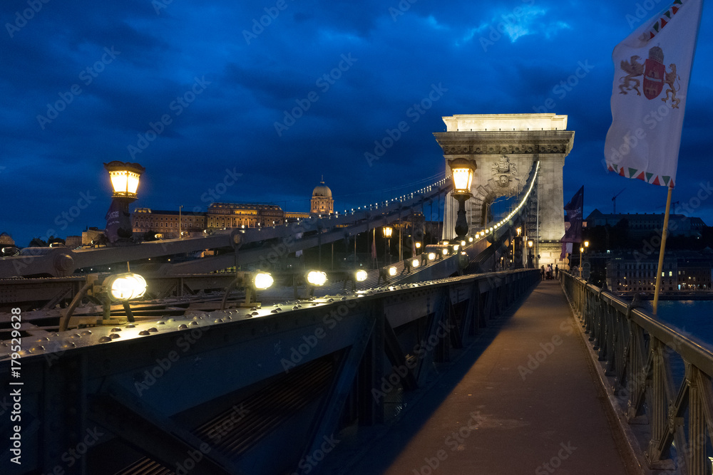 Fototapeta premium Chain bridge in Budapest, Hungary on September 2017