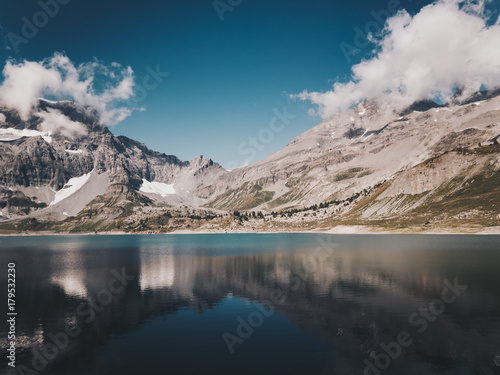 Un lac en Suisse