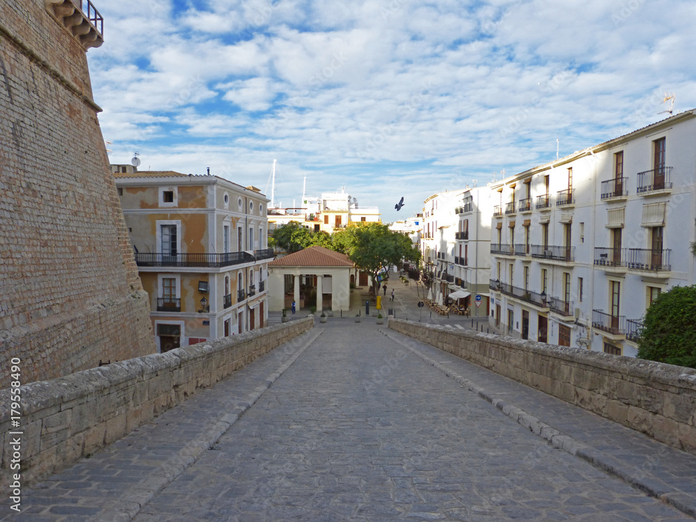 Naklejka premium Subida Dalt Vila