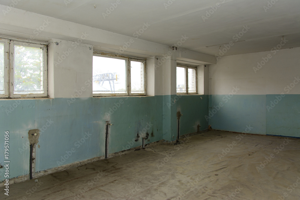 Training class without repair in Zhytomyr higher educational institution in Ukraine. October 2017. Training class without repair in Zhytomyr higher educational institution in Ukraine. October 2017.