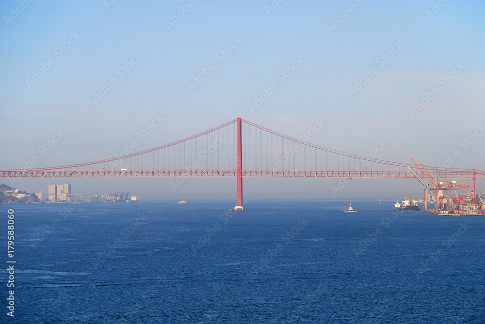 Fototapeta premium The 25 de Abril Bridge, Lisbon, Portugal