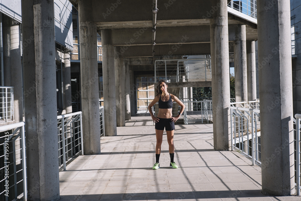 Fototapeta premium woman athlete in the street