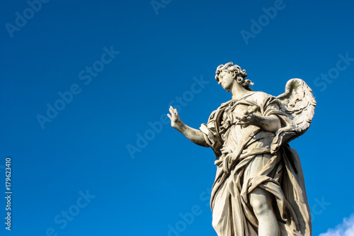 angel roma statue