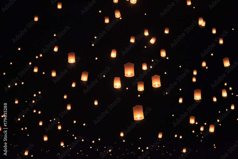 Fototapeta premium floating asian lanterns in Chiang Mai ,Thailand