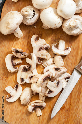 Fresh sliced white mushrooms