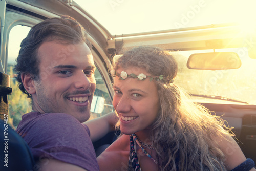 Happy couple in a car © Luis Louro