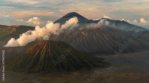 
00:02 | 00:12
1×

Time lapse of active volcano Bromo (Gunung Bromo) with smoke. East Java, Indonesia. UHD 4K photo