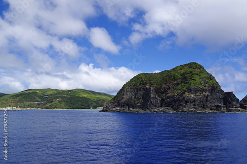 海上から見る渡嘉敷島 © y.tanaka