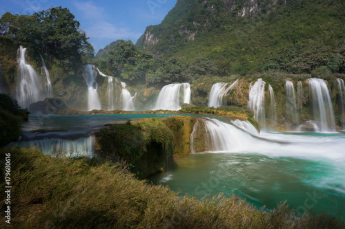 Fototapeta Naklejka Na Ścianę i Meble -  Ban Gioc waterfall in north of Vietnam.