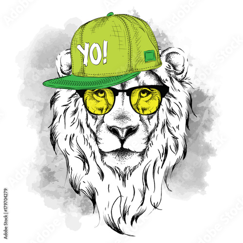 Fototapeta Naklejka Na Ścianę i Meble -  The poster with the image lion portrait in hip-hop hat. Vector illustration.