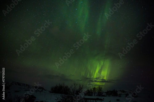 Polarlicht (Auroa borealis) über dem winterlichen Island © EinBlick