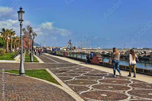 Salerno, Hafenpromenade