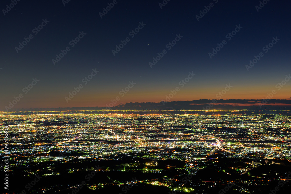 東京～横浜～湘南の夜景　マジックアワー　丹沢大山山頂からの風景