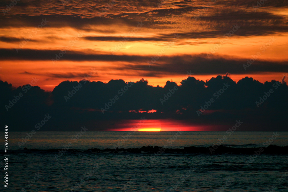 Naklejka premium The Sunrise on the Leeward Side