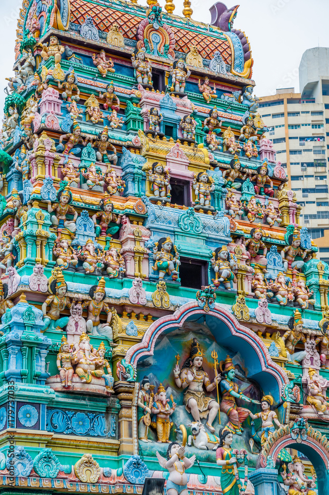 Détail temple hindou coloré