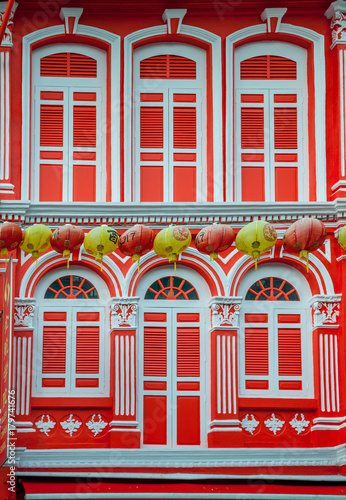 façade rouge