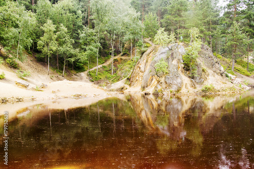 Fototapeta Naklejka Na Ścianę i Meble -  Kolorowe jeziorka