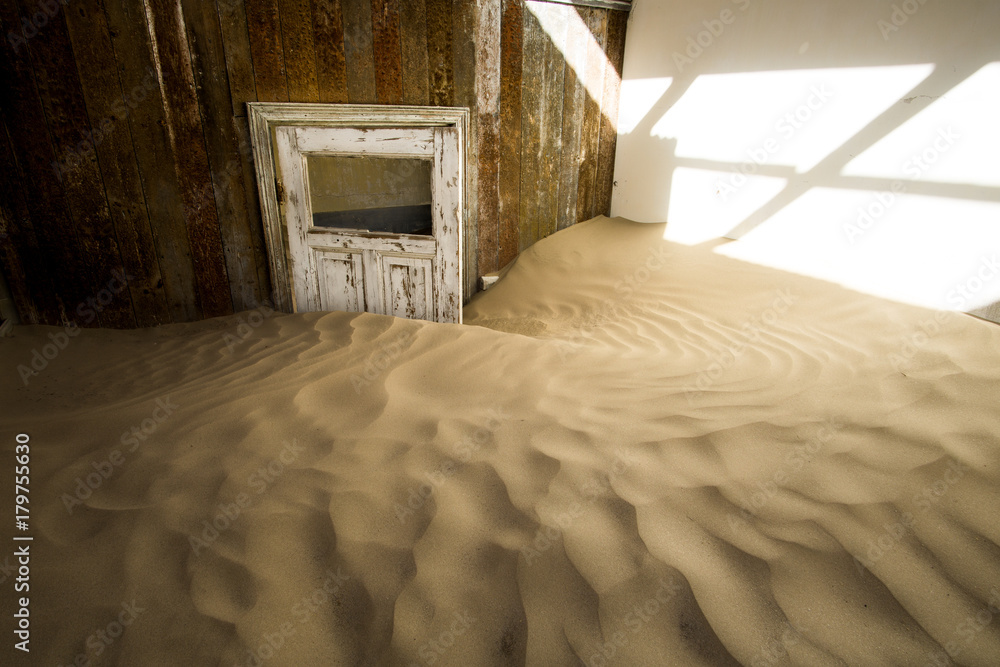 A dune in the room A dune in the room