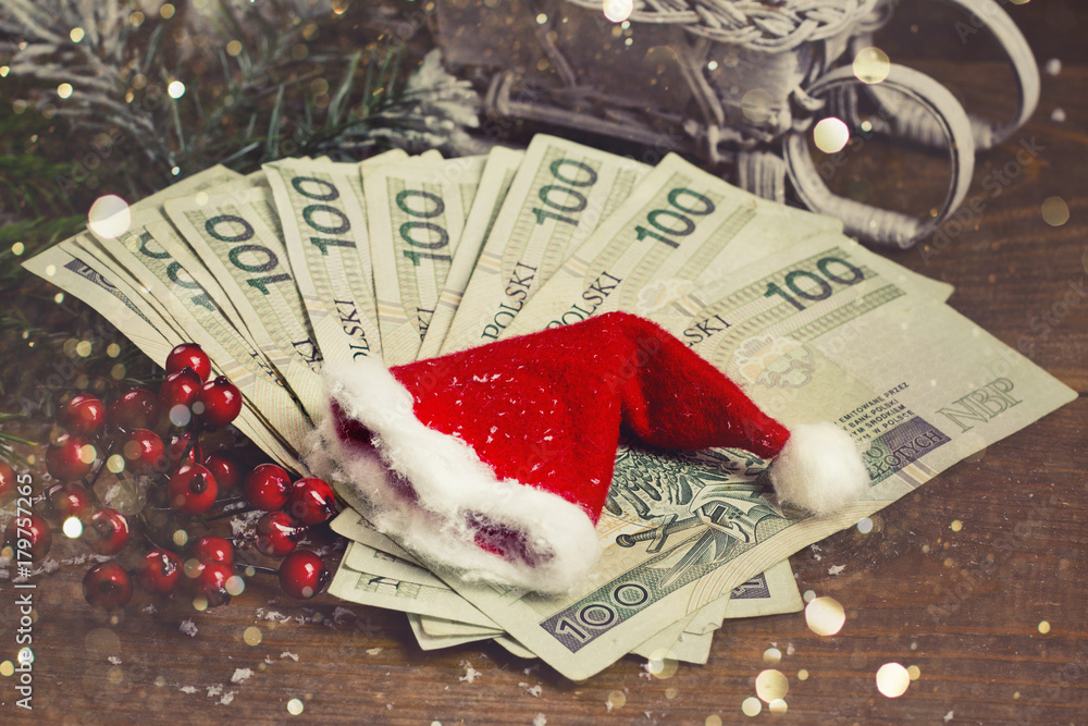 Gift money with Santa cap