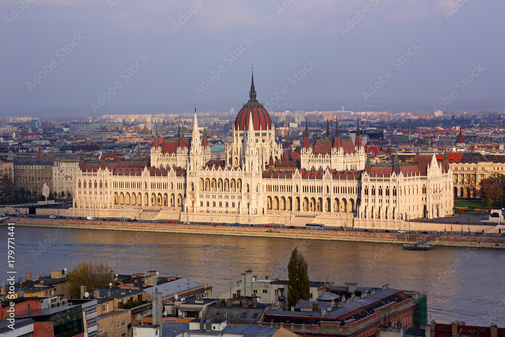 building of the Hungarian Parliament