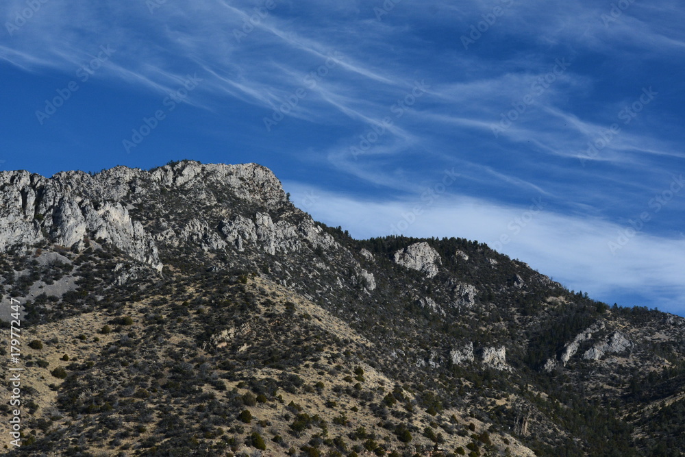 Clouds dancing over Peaks