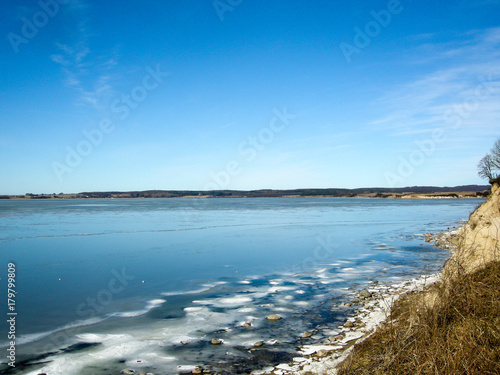 Reddevitzer H  ft  Eisschollen auf der Ostsee  R  gen