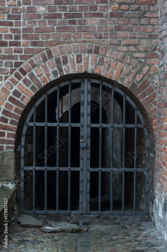 Old gate to the old city   © Maciej Sobczak