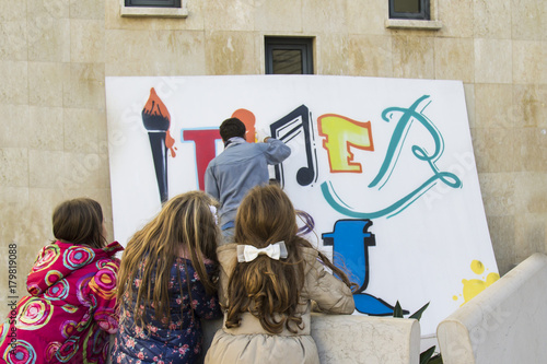 Painting in the street 