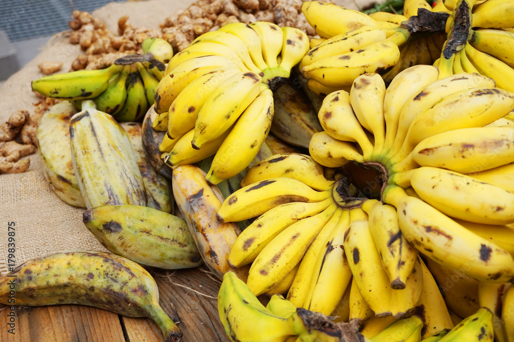 banana fruits from africa