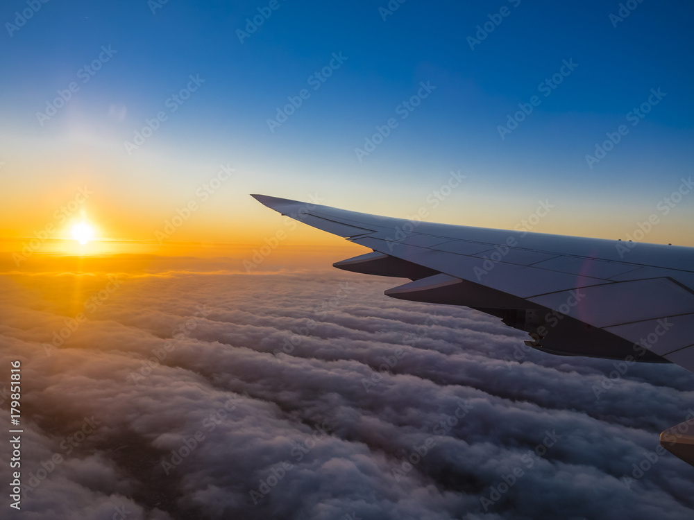 Fototapeta premium Argentinien, Buenos Aires, Anflug im morgen auf Buenos Aires