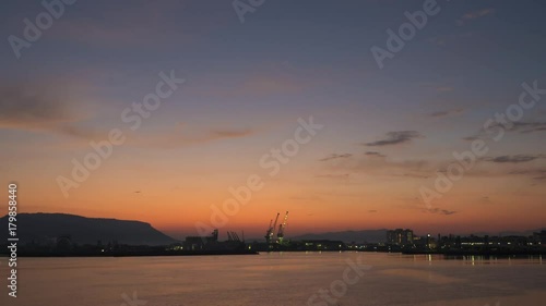 夜明け　タイムラプス　サンポート高松から瀬戸内海、屋島、日の出を撮影