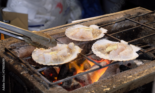 Grilled Scallop with butter and soy sauce