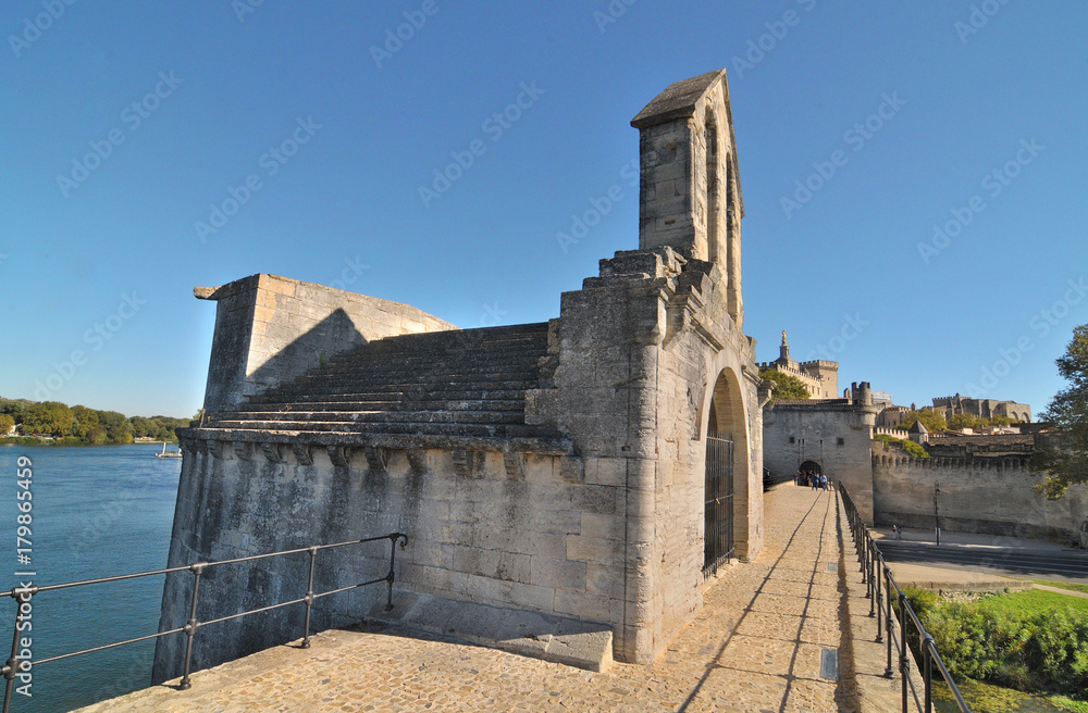 Fototapeta premium The Pont Saint-Bénézet also known as the Pont d'Avignon, France 