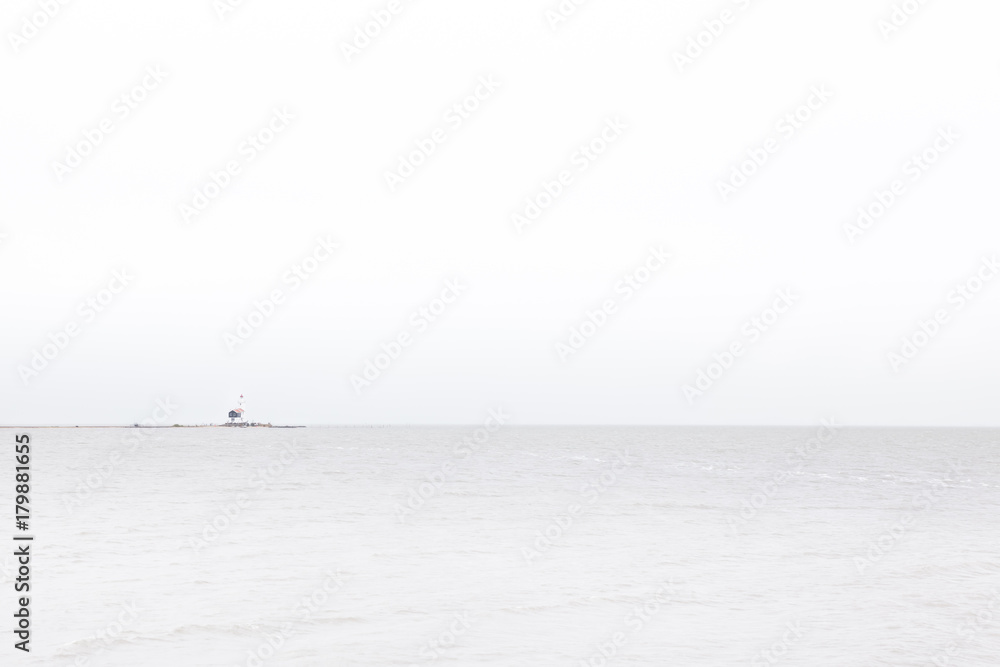 Fototapeta premium lighthouse on a cloudy day