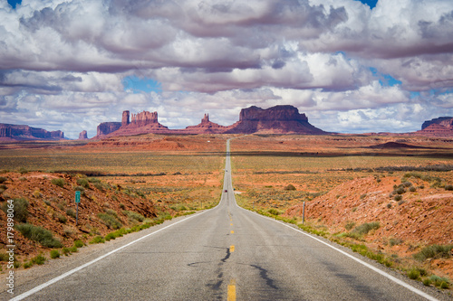 Monument valley road 1