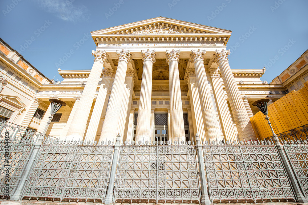 Obraz premium View from above on the Justice palace building with beautiful columns in Nimes city in southern France
