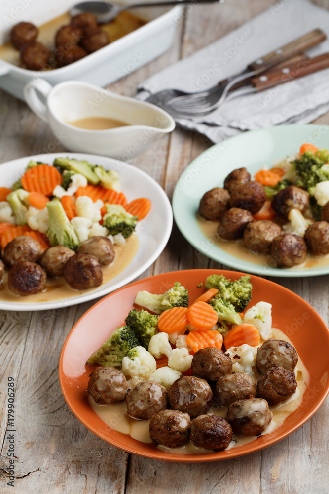 Swedish meatballs with vegetables