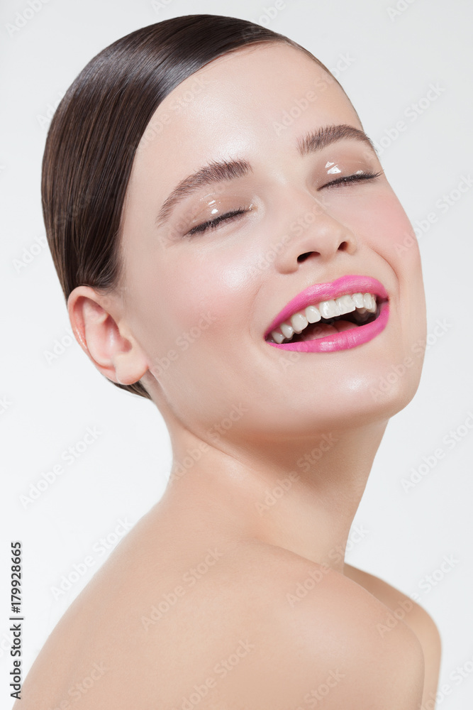 Fashion Brunette Girl. Beautiful Makeup and Hair