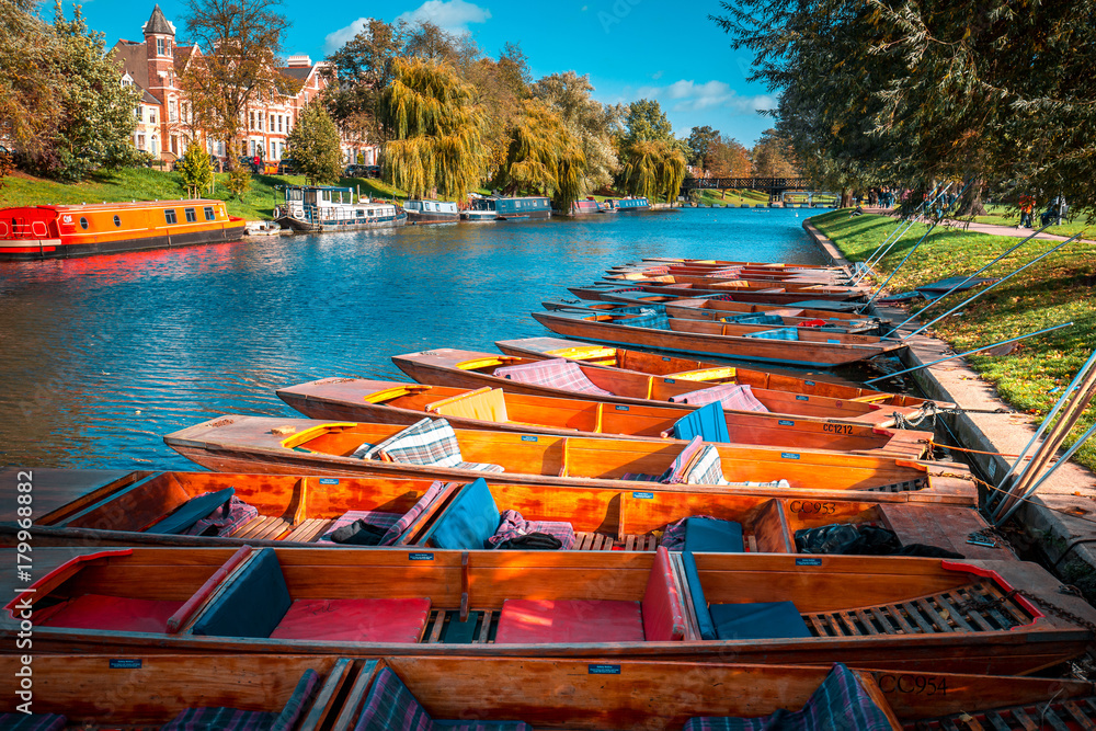 Naklejka premium Kolor jesieni River Cam w Cambridge