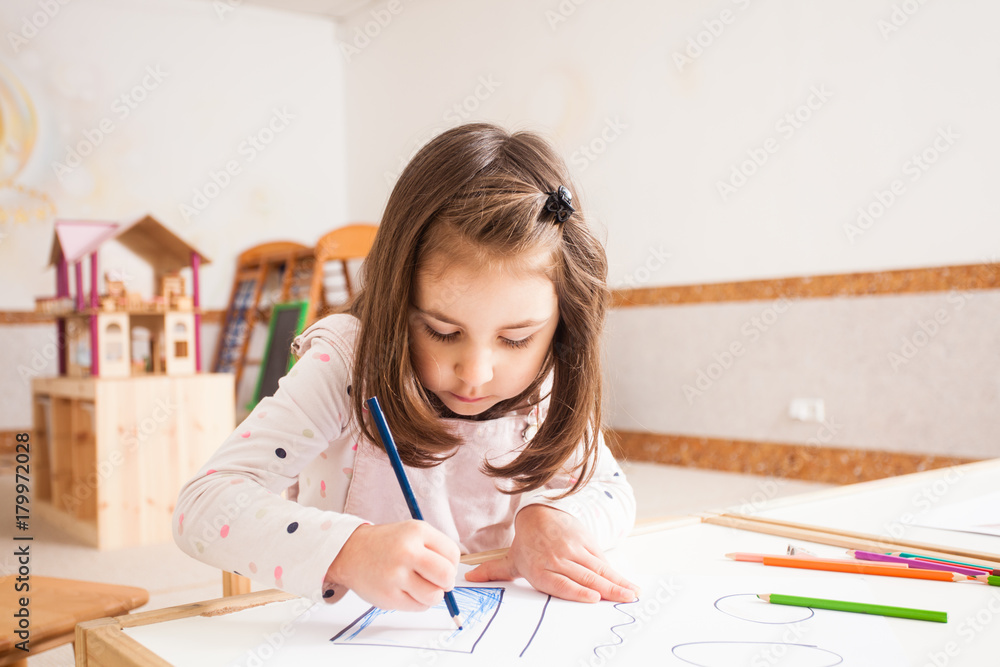 Drawing lesson in kindergarten Drawing lesson in kindergarten