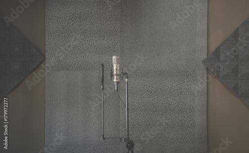 Speech pad Sound recording room and Mic condenser