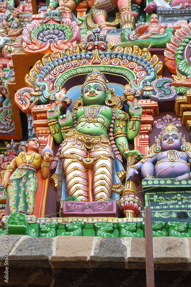 Götterstatue an Hindutempel, Südindien

