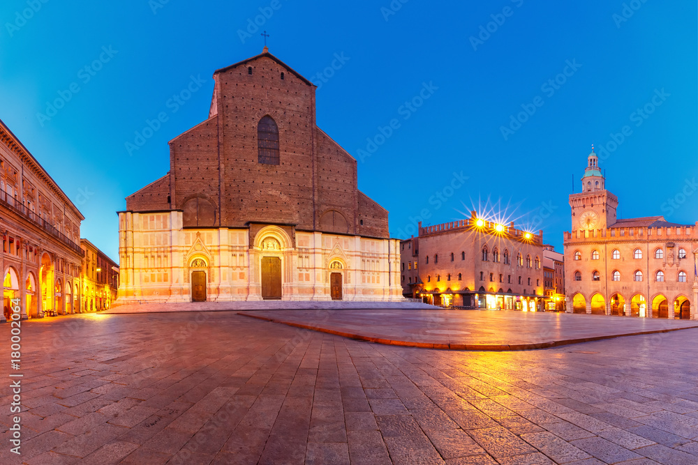 Panorama of Piazza Maggiore square with Basilica di San Petronio and Palazzo d'Accursio or Palazzo Comunale at night, Bologna, Emilia-Romagna, Italy