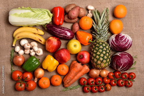 Fototapeta Naklejka Na Ścianę i Meble -  Good harvest. Vegetables and fruits on the table.